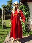 Robe longue en velours rouge
